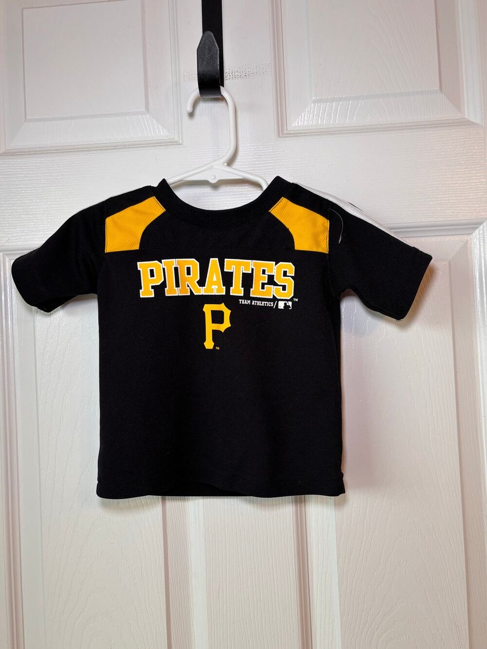 Pittsburgh Pirates MLB Team Athletics Black Yellow Shirt 12M